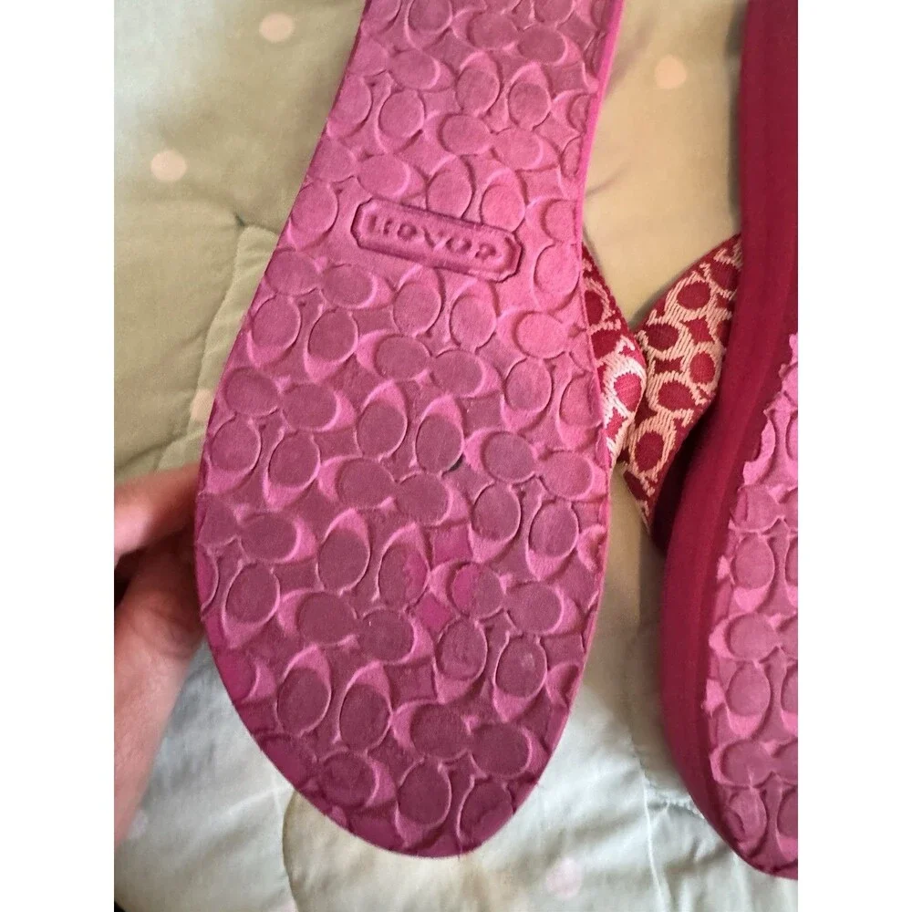 Coach pink logo